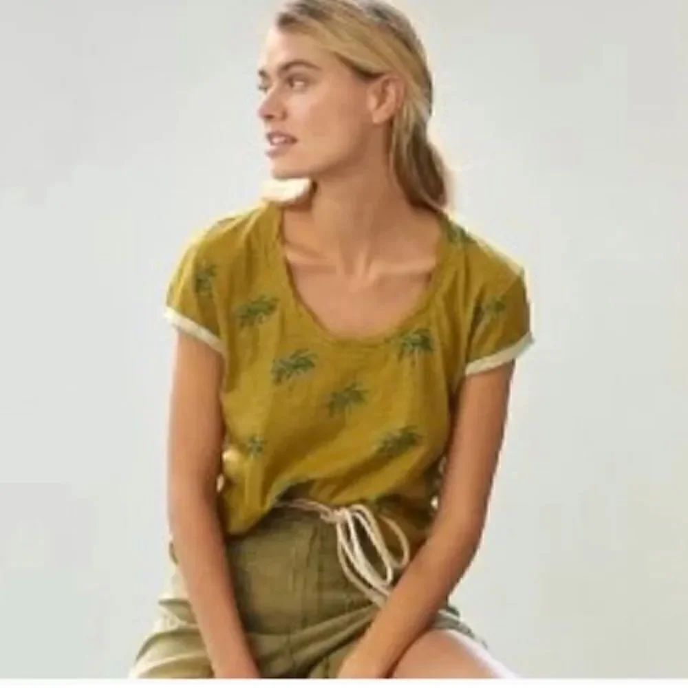 Pilcro palm tree scoop neck tshirt NWT